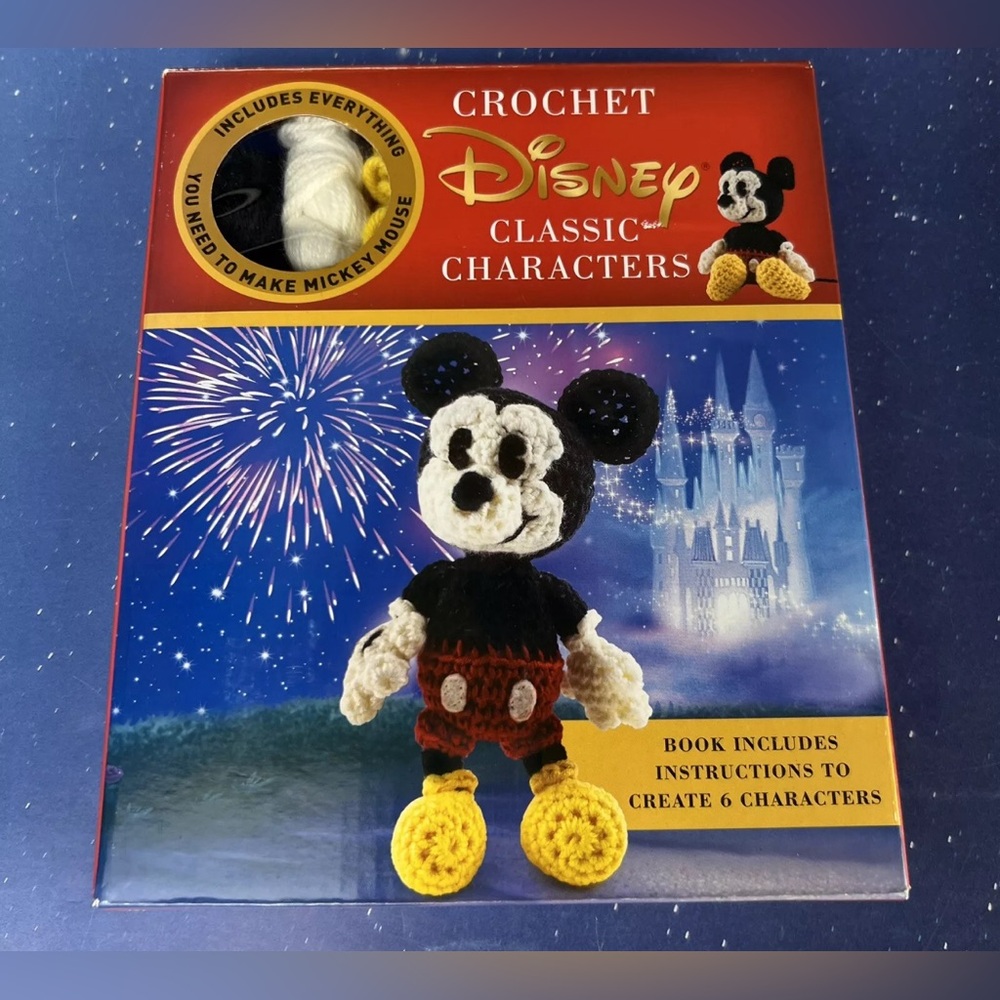 Crochet Disney Classic Characters (Crochet Kit) Mickey Mouse W/ 6 Character Book